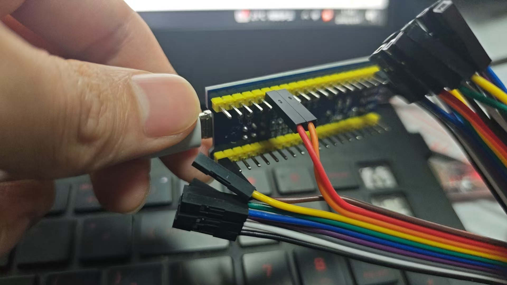 e65f8df68b3837abf785b75c52212595